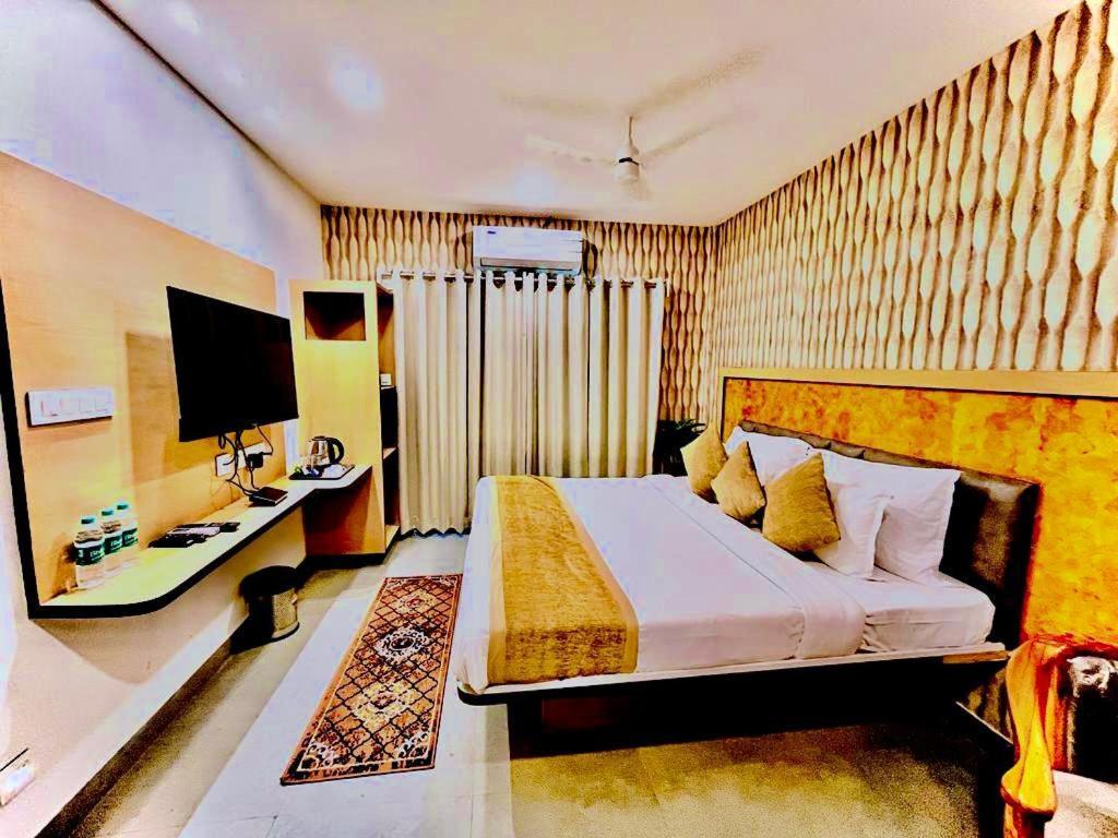 Hotel Lake View Airport Zone Hyderabad Exteriör bild