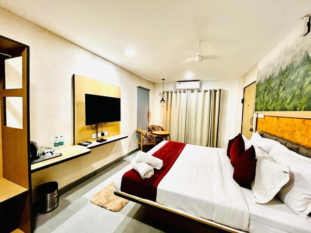Hotel Lake View Airport Zone Hyderabad Exteriör bild