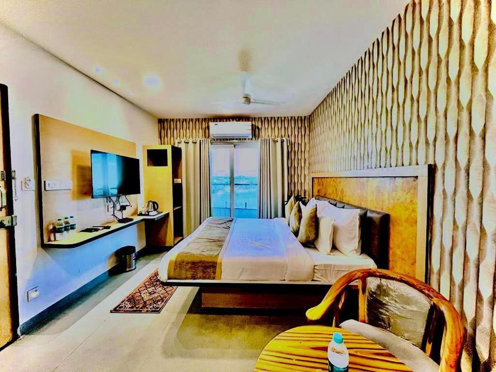 Hotel Lake View Airport Zone Hyderabad Exteriör bild