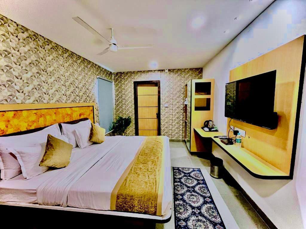 Hotel Lake View Airport Zone Hyderabad Exteriör bild