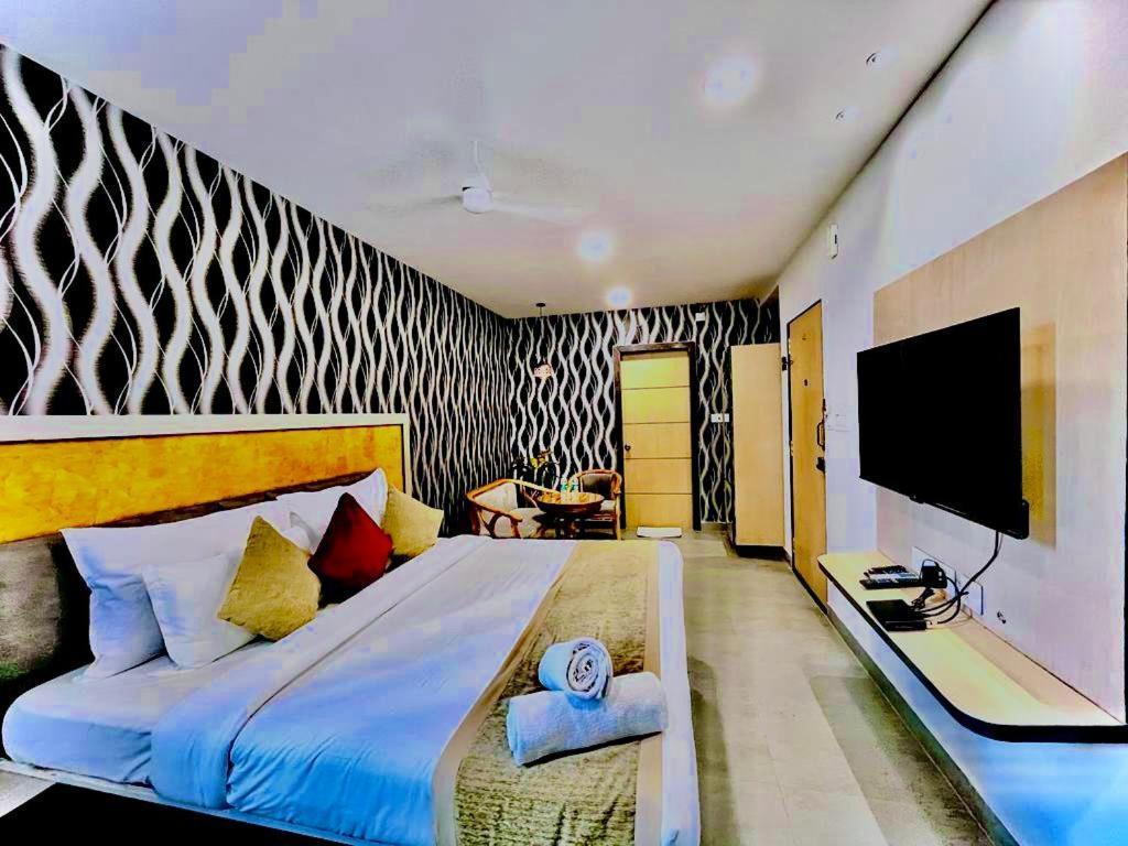 Hotel Lake View Airport Zone Hyderabad Exteriör bild