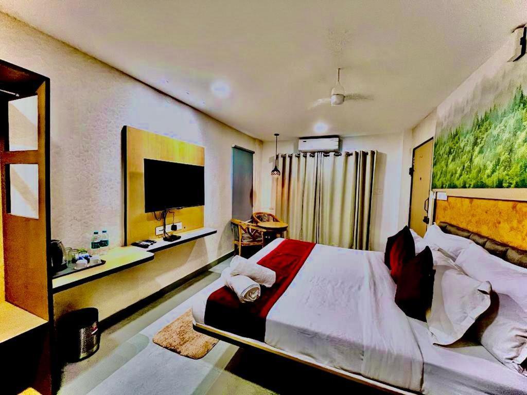 Hotel Lake View Airport Zone Hyderabad Exteriör bild