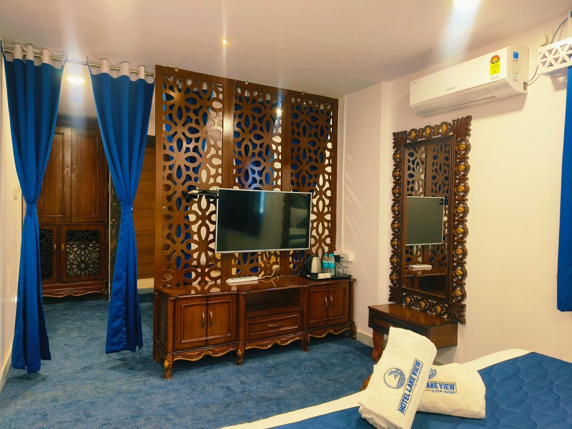 Hotel Lake View Airport Zone Hyderabad Exteriör bild