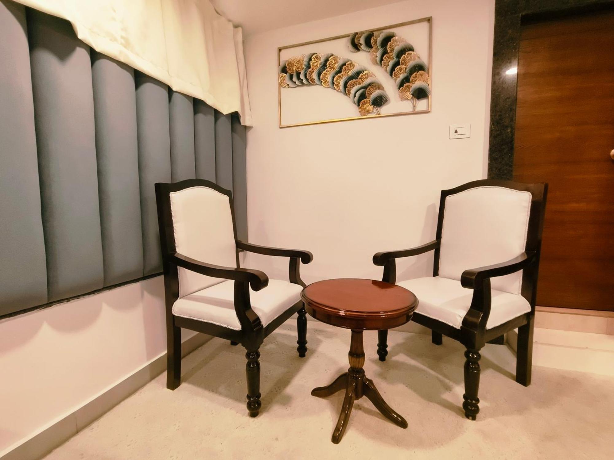 Hotel Lake View Airport Zone Hyderabad Exteriör bild